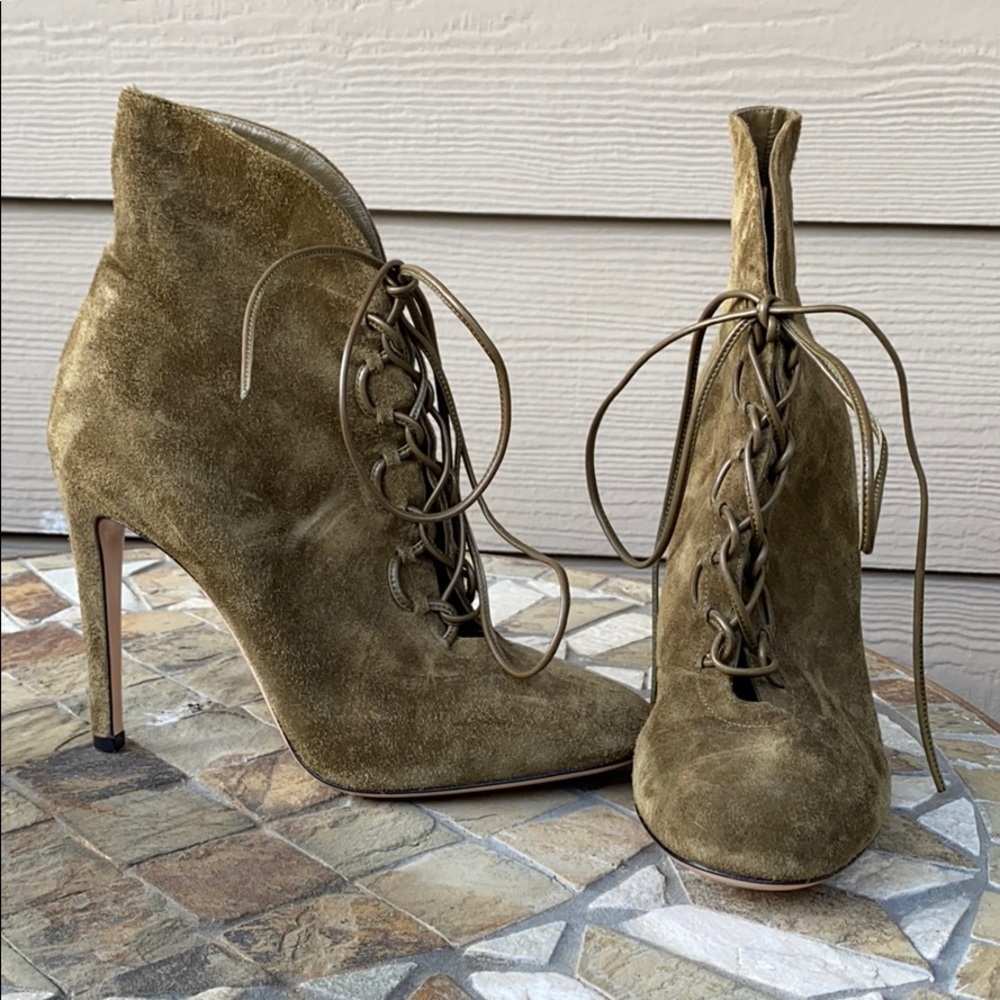Gianvito Rossi Olive tie booties